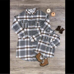 MOMMY & ME GRAY & BROWN PLAID LONG SHACKET